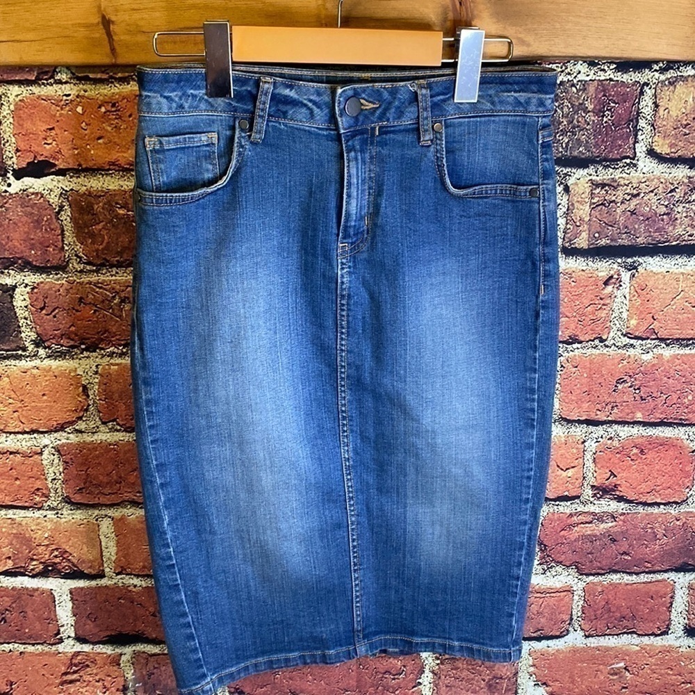 Calvin Klein Medium Wash Pencil Jean Skirt Size 27 - Picture 3 of 12